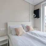 Centre By Bookinghost Apartment *