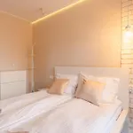 Centre By Bookinghost Apartment *
